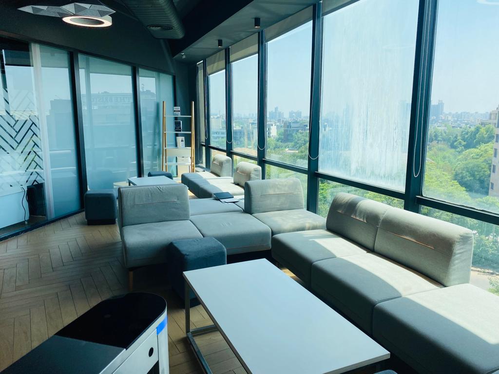 Platina Tower — Private Office